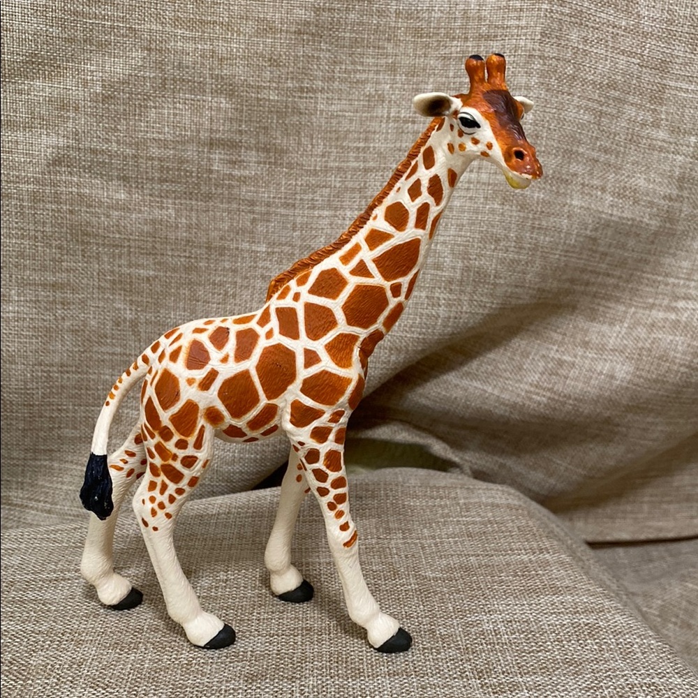 Giraffe Learning Toy - Brown and White